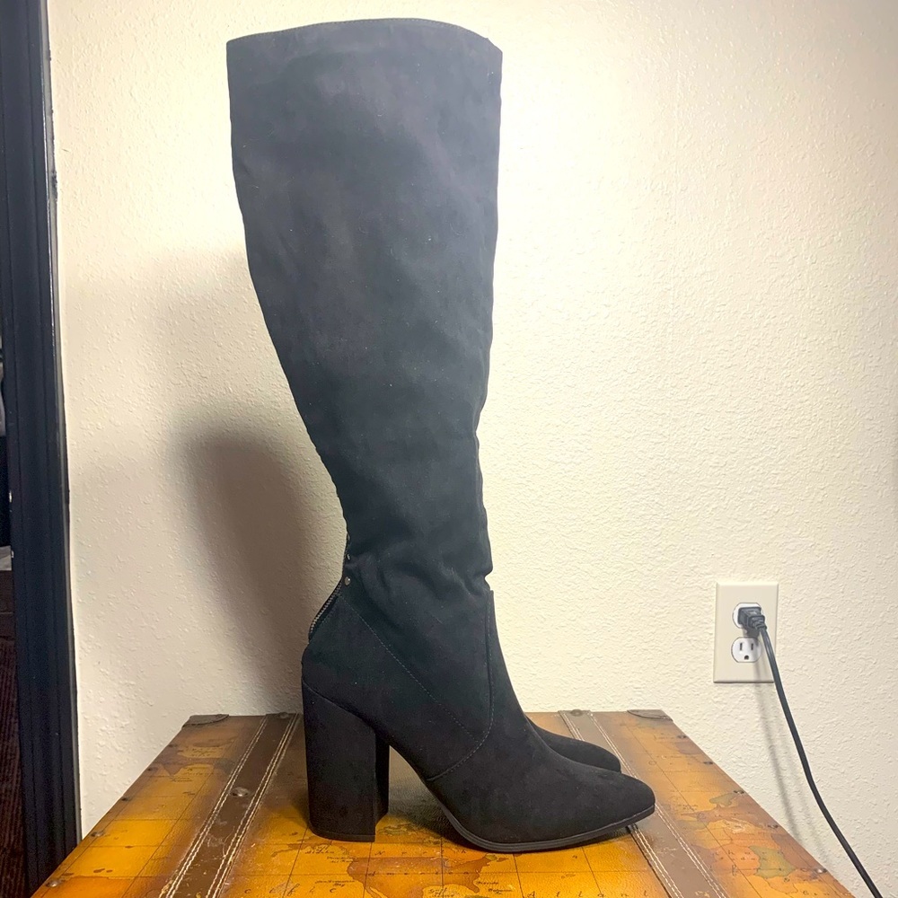 Elegant Black Knee Boots